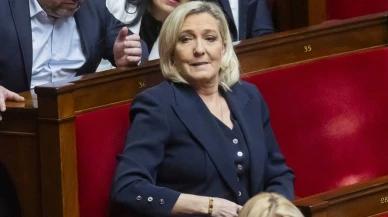Le Pen yolsuzluktan suçlu bulundu, seçimlerde aday olamayacak