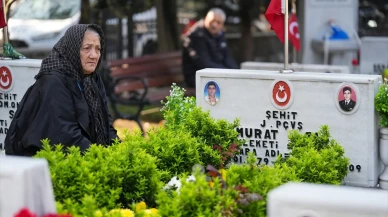 Onların bayramı buruk! Bayram öncesi ailelerden şehitlerine hüzünlü ziyaret!