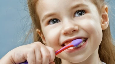 7 yaşına kadar tek başına diş fırçalamak riskli olabilir!