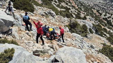 Muğla'da paraşüt kayalıklara düştü: 2 ölü