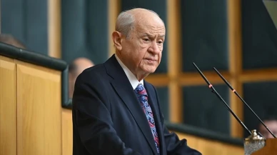MHP Lideri Devlet Bahçeli'nin Yeni Hareketi Şaşırttı! Bahçeli, Alparslan Türkeş'in Mezarını Ziyaret Edecek!
