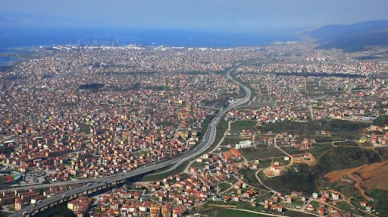 Derince'nin Karagöllü Mahallesi sakinleri, uzun süredir bekledikleri doğalgaz müjdesiyle büyük sevinç yaşadı.