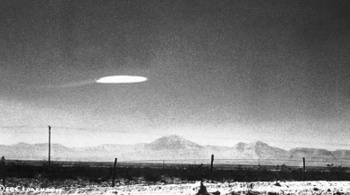 UFO teması saniye saniye CIA belgelerinde: "Araçtan inip 23 askeri taşa çevirdiler"
