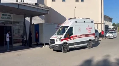 Kaldırıma çıkan cip, bankanın güvenlik görevlisine çaptı; kaza kamerada