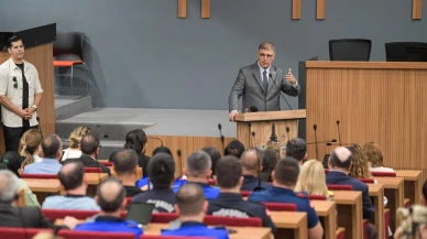 Tugay personel ile bayramlaştı: Bu şehrin hizmetinde olmak onurdur