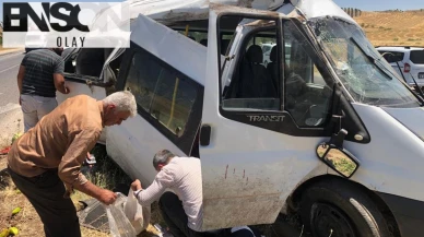 Minibüs takla attı: 1'i ağır 5 yaralı