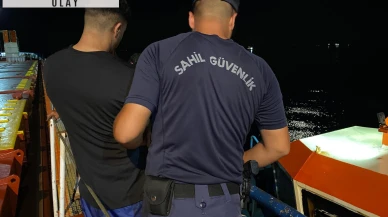 Kaçak yolla bindikleri gemiyle yurt dışına çıkmak isteyen 3 kişi Çanakkale Boğazı'nda yakalandı