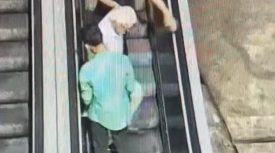 Taksim'de 67 yaşındaki adamın boğazını sıkıp gasbettiler; o anlar kamerada