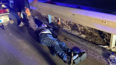 Yoldaki takoza çarpan motosiklet sürücüsü yaralandı
