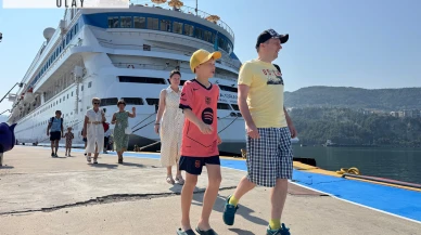 Rusya'dan 975 kruvaziyer yolcusu Amasra'ya geldi