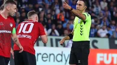 Hakem Arda Kardeşler'in tartışmalı kararı nedeniyle oyun durdu: Olay yaratan savunması ortaya çıktı!