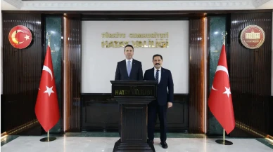 Bakan Bayraktar, Hatay Valisi Mustafa Masatlı ile Makamında Buluştu