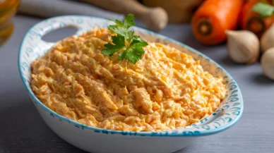 Bol vitaminli 3 yoğurtlu meze tarifiyle sofralarınızı renklendirin!