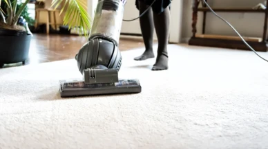 Rüyada Ev Temizlemek ve Farklı Süpürgeler Kullanmak: Anlamları ve Yorumları