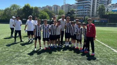 Tatvan Beşiktaş Futbol Okulu, Türkiye Gençler Futbol Şampiyonası'nda ikinci oldu!
