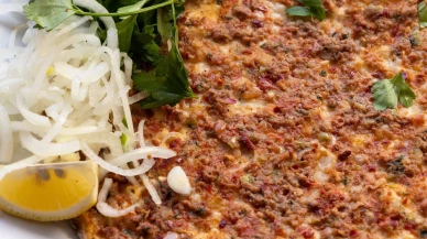 Lahmacundan karaciğer, pideden kalp, sucuktan eşek eti çıktı
