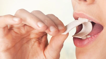 Sakız Çiğnemek Mikroplastik Tüketimini Arttırıyor ve Kanser Riskini Yükseltiyor!