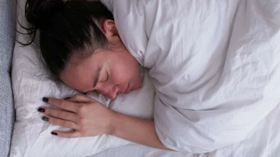 Gece geç uyumanın vücudunuz üzerindeki şaşırtıcı etkileri nelerdir? Uzmanlardan kritik uyarılar!