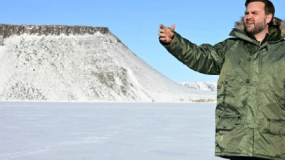 Grönland'ı ziyaret eden Vance'ın mesajı net: 'Biz daha iyi koruruz'