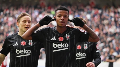 Keny Arroyo adım adım ilk 11'e