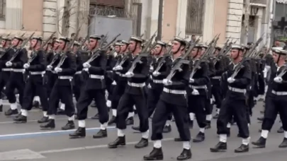 Yunanistan hükümeti, ırkçı sloganlara karşı sessiz kaldı