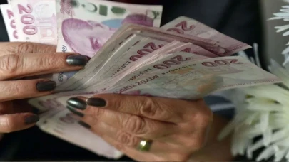 Emeklileri Sevindirecek Haber: Emekli Zammı Beklenenden Daha Yüksek Olacak