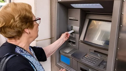 Bankalar, ATM'lerinde yeni döneme geçiş yaparken en çok yaşlıları ve engellileri endişelendiriyor!