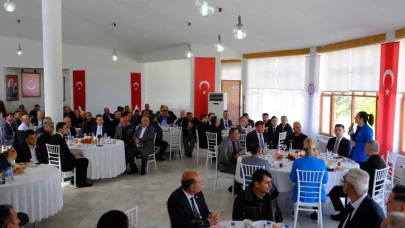 Burdur Valisi Bilgihan, muhtarlarla buluştu