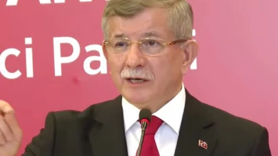 Davutoğlu'nun saçları sosyal medyayı karıştırdı