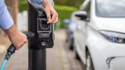 Elektrikli aracında olan hemen söksün! Uzmanlardan kritik uyarı: Aracın menzilini düşürüyor...