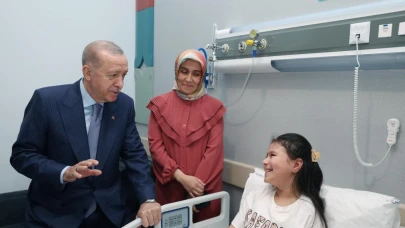 Erdoğan'dan açılışı yapılan hastanede hasta ziyareti
