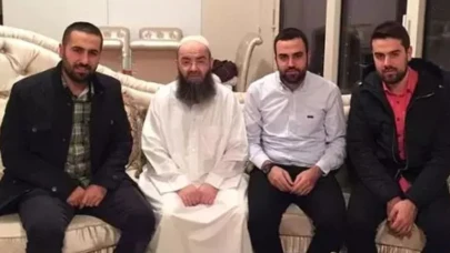 İstanbul Etiler'de Çakarlı Araç Skandalıyla Gündeme Gelen Esat Palazoğlu'nun Sırları!