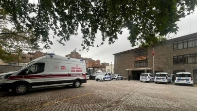 Hasta taşıyan ambulansa taşlı saldırı: 76. kez yakalandı!