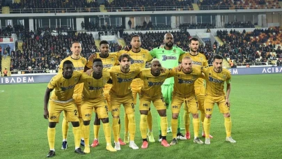İstanbulspor ile Yeni Malatyaspor karşılaşması ücretsiz olarak yayınlanacak mı? Maçın tarihi, saati, hangi kanalda ve nasıl izleneceği hakkında detaylar