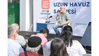 İzmir Kitap Fuarı’nda Ercan Kesal söyleşisi