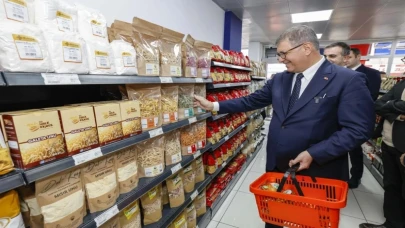 İzmir'in favori marketi artık daha yakınınızda! İZMAR şubeleri ilçenize geliyor.