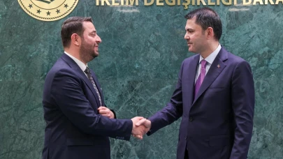 TİP'li Başkan, Bakan Kurum'la yaptığı görüşme sonrası muhaliflerin tepkisine hedef oldu