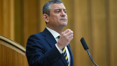 Özgür Özel'in Batı'ya yönelik çağrısı: İngiltere'ye derin bir hayal kırıklığı yaşadığını söyledi.