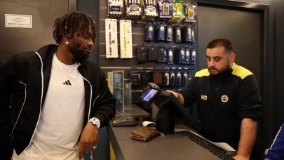 Saint-Maximin'den Fenerbahçe taraftarlarına sürpriz jest!
