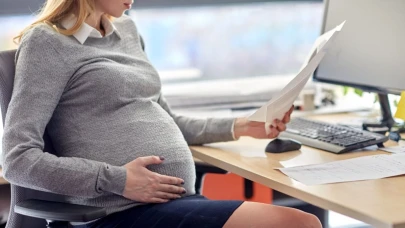 Ücretli doğum izni 1 yıla çıkarılıyor