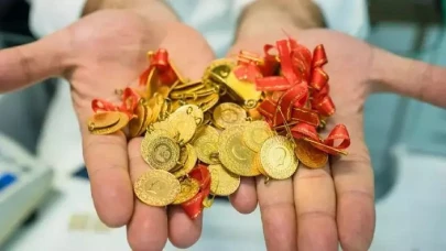 Türkiye'nin en ünlü ekonomistinden altın için kritik uyarı: Bu yükselişin sebebi başka! Gizli tehlike