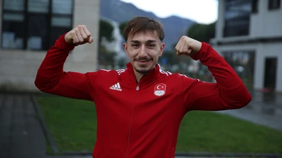 Yusuf Fehmi Genç, Avrupa Halter Şampiyonası'nda altın madalya kazandı