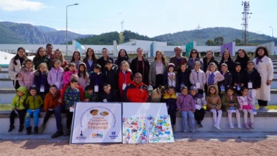 İzmir'de Yaşayan Çocuklar, Hem Kentlerini Hem de Hayatı Keşfediyor!