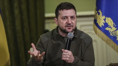 Zelenski'den Ukraynalılara duygusal mesaj: Kötülüğün saati olabilir ama Tanrı'nın günü de gelecek!
