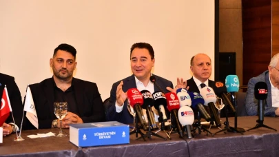 'Ülke dibi görmeden düzelmez'