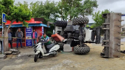 Yokuş aşağı kayan kepçeler kaza yaparak bir araya geldi!