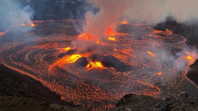 Hawaii'nin Kilauea Yanardağı Lav Püskürtmeye Devam Ediyor