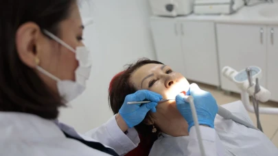 Konak Belediyesi'nden İzmir'e Müjde: Ağız ve Diş Sağlığı Ücretsiz Hizmete Başlıyor!