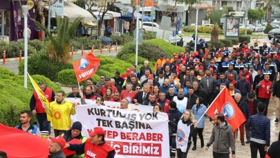 Urla Belediyesi'nin düzenlediği etkinlikte 305 emekçi, çifte bayram sevinci yaşadı!