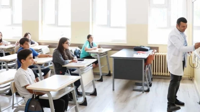 Okullar Ne Zaman Kapanacak? 2025 Karne Günü Belli Oldu!
